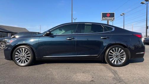 2017 Kia Cadenza Premium