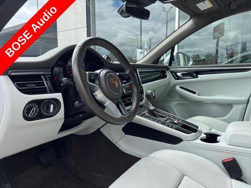 2021 Porsche Macan Base