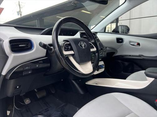 2016 Toyota Prius Three