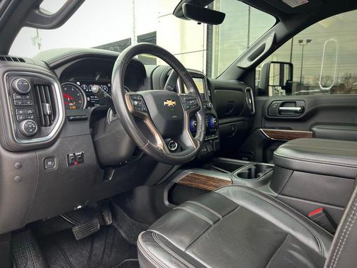 2023 Chevrolet Silverado 3500 High Country