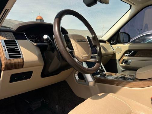 White 2018 Land Rover Range Rover 3.0L Supercharged HSE