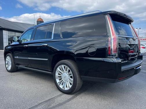 2018 Cadillac Escalade ESV Platinum