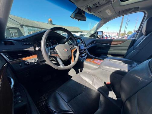 2020 Cadillac Escalade Premium Luxury