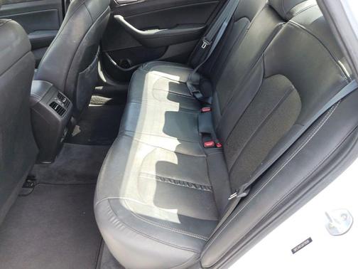 Quartz White Pearl 2018 Hyundai SONATA Limited