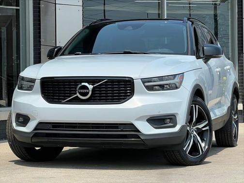 2020 Volvo XC40 T5 R-Design