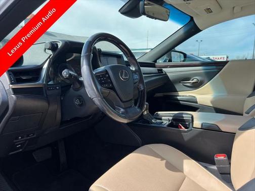 2020 Lexus ES 300h Base