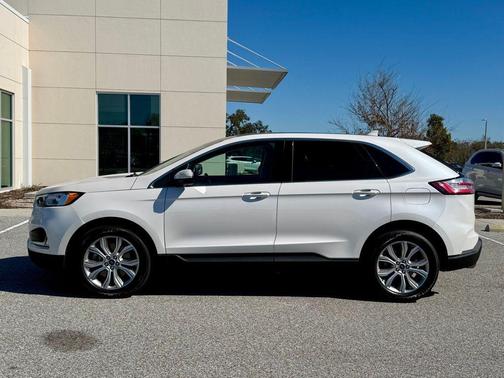 2019 Ford Edge Titanium