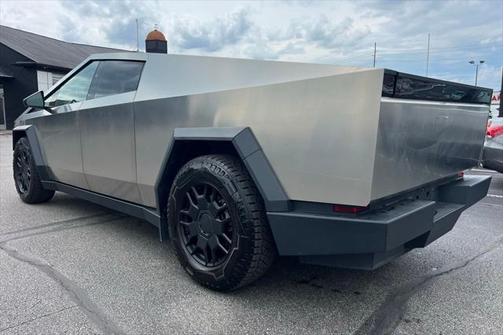 2024 Tesla Cybertruck Cyberbeast