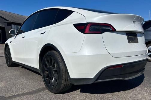2021 Tesla Model Y Long Range Dual Motor All-Wheel Drive