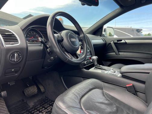 Ice Silver Metallic 2014 Audi Q7 3.0T S line Prestige