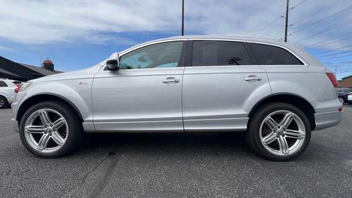 Ice Silver Metallic 2014 Audi Q7 3.0T S line Prestige