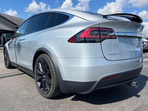 2018 Tesla Model X 75D