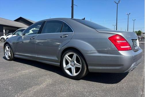 2010 Mercedes-Benz S-Class S 550