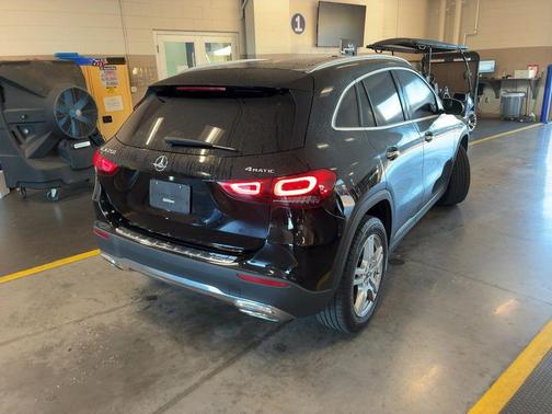 2021 Mercedes-Benz GLA 250 Base 4MATIC