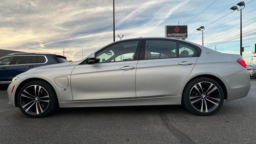 2018 BMW 330e iPerformance