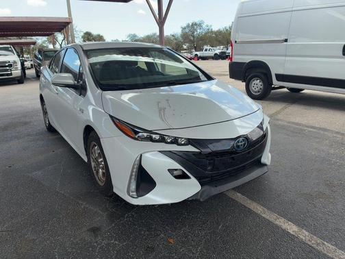 2021 Toyota Prius Prime LE