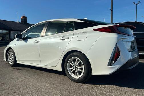 2021 Toyota Prius Prime LE