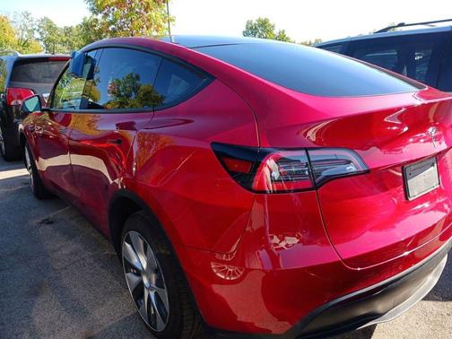 2021 Tesla Model Y Long Range Dual Motor All-Wheel Drive