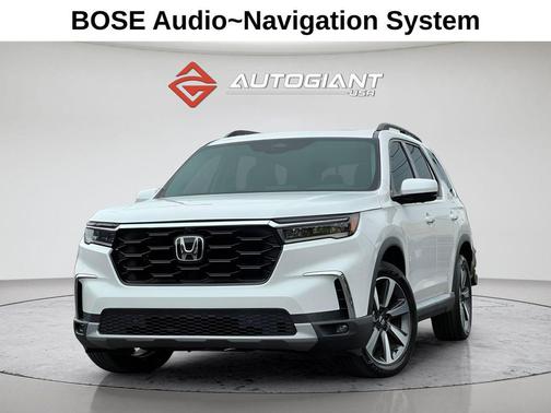 Platinum White Pearl 2023 Honda Pilot AWD Elite