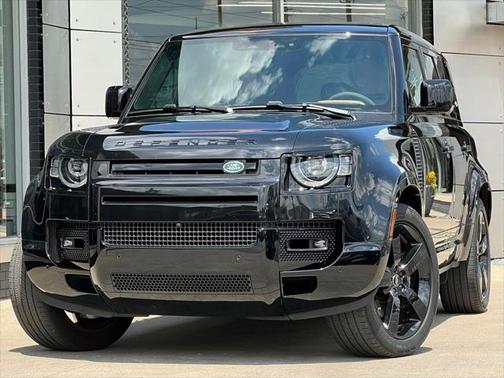 2023 Land Rover Defender 110 V8