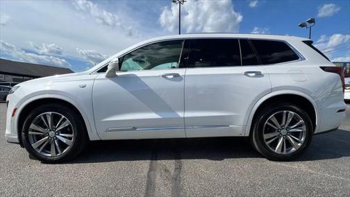 2022 Cadillac XT6 Premium Luxury FWD