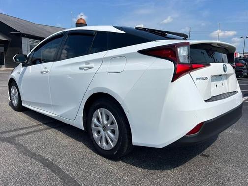 2022 Toyota Prius L