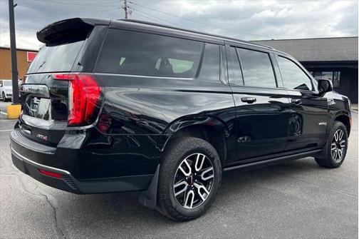 2023 GMC Yukon XL 4WD AT4