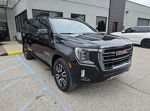 2023 GMC Yukon XL 4WD AT4