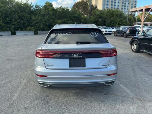 2020 Audi Q8 55 Premium Plus