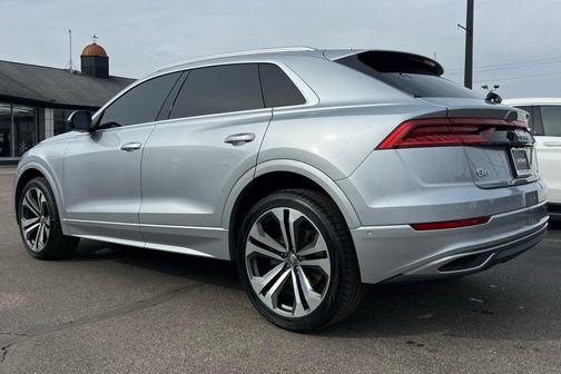 2020 Audi Q8 55 Premium Plus
