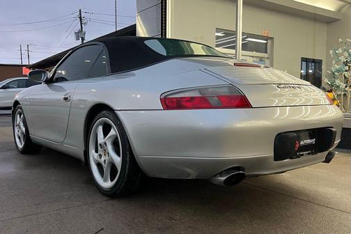 2000 Porsche 911 Carrera