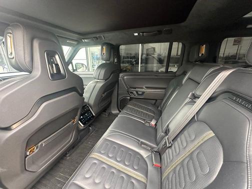 2023 Rivian R1S Adventure