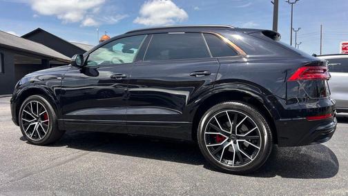 Orca Black Metallic 2019 Audi Q8 3.0T Premium
