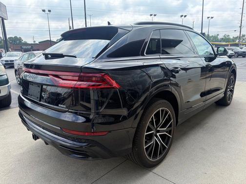 Orca Black Metallic 2019 Audi Q8 3.0T Premium