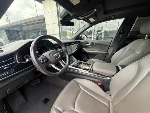Orca Black Metallic 2019 Audi Q8 3.0T Premium