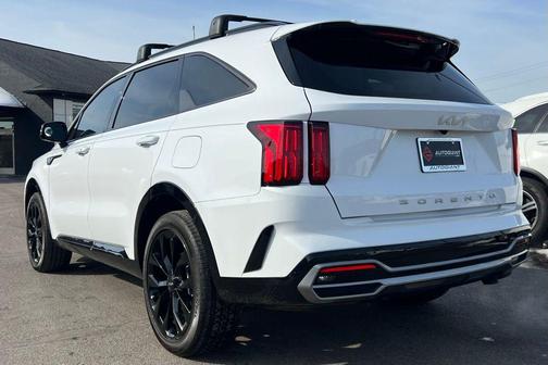 2022 Kia Sorento SX