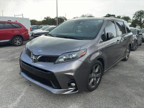2020 Toyota Sienna SE Premium