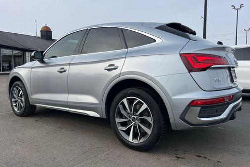 2022 Audi Q5 45 S line Premium