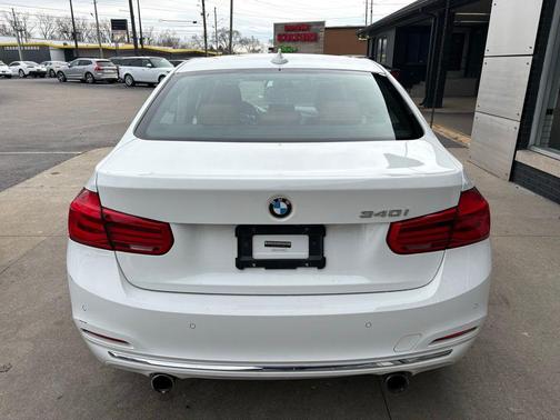 2016 BMW 340 340i