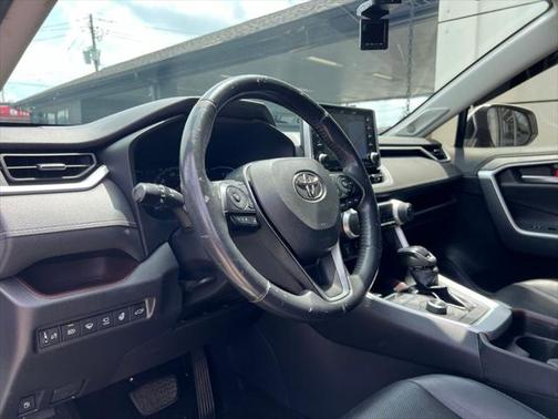2019 Toyota RAV4 Hybrid SE