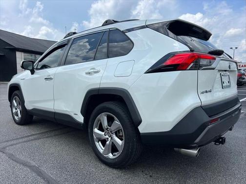 2019 Toyota RAV4 Hybrid SE