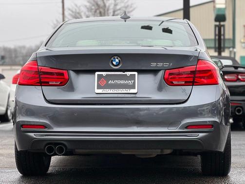 2017 BMW 330 330i