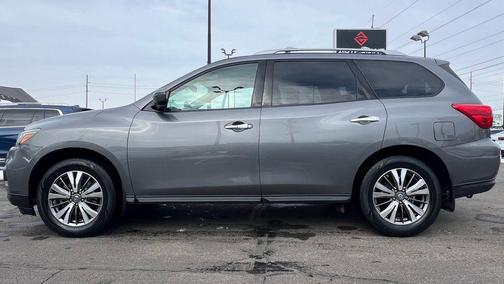 2019 Nissan Pathfinder S