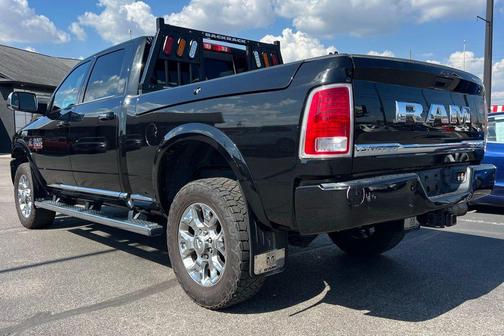 2018 RAM 2500 Limited Crew Cab 4x4 6'4' Box