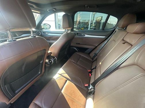 2020 Alfa Romeo Stelvio Sport