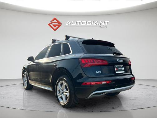 Black 2019 Audi Q5 2.0T Premium