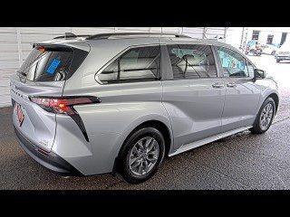 2024 Toyota Sienna XLE 8 Passenger
