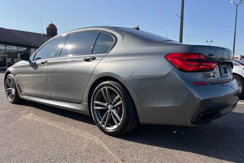 2017 BMW 750 i xDrive