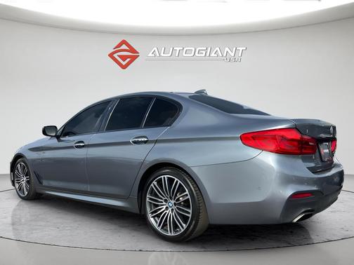 Bluestone Metallic 2018 BMW 530 530i