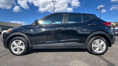 2020 Nissan Kicks S